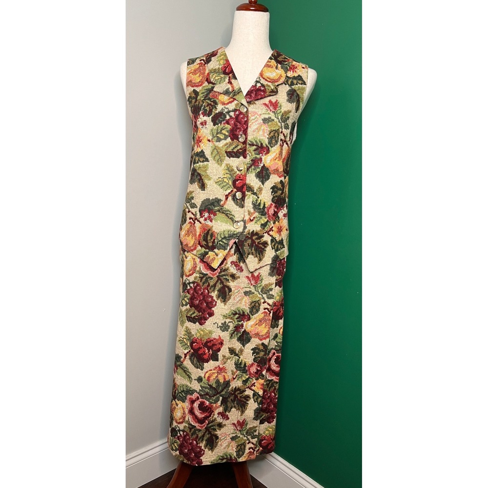 1990s Henry & Harvie Linen Cotton Tapestry Floral Fruit Cottage Vest Skirt Set S